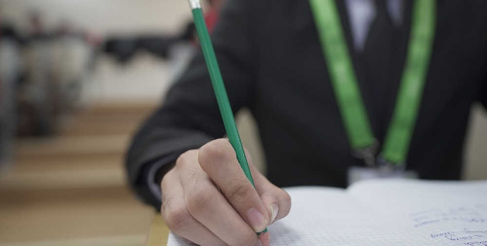 Halkara ynsanperwer ylymlary we ösüş uniwersiteti