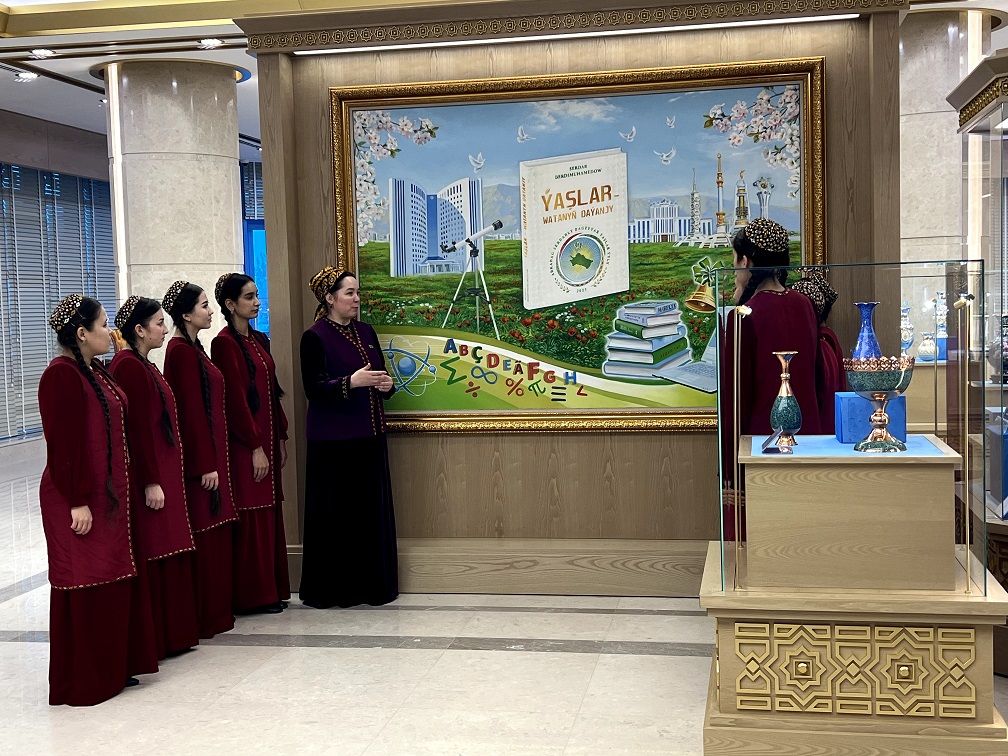 Visit to the museum at the Neutrality Monument